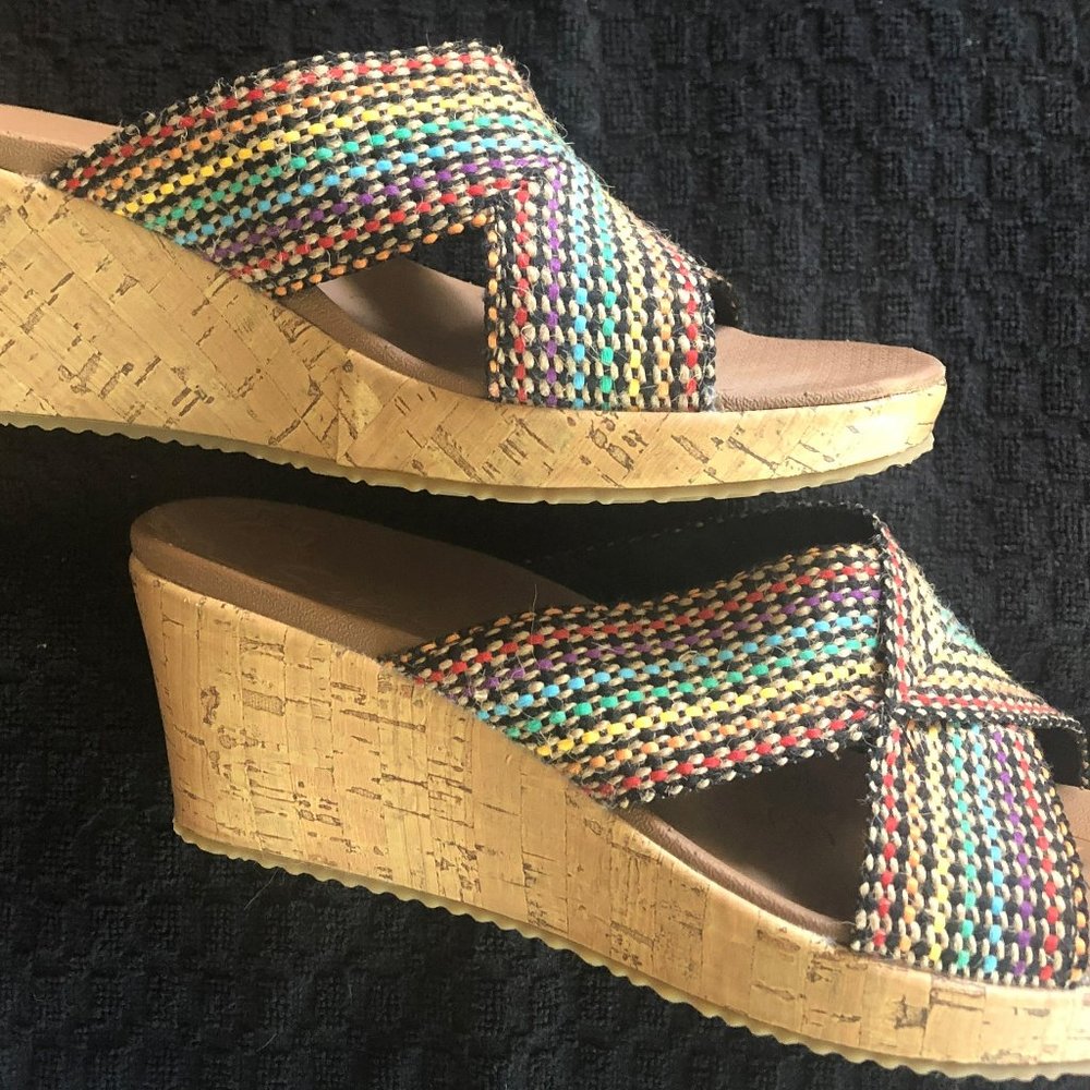 SKECHERS Multi-Colored Sandal (Size 9)